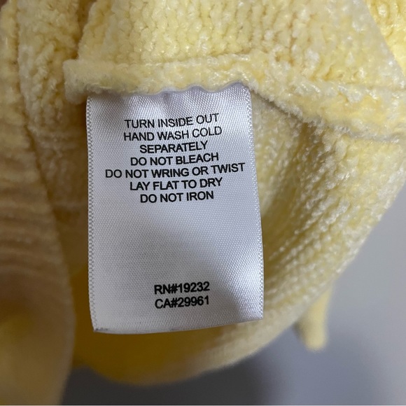 Alfred Dunner cozy yellow sweater - Picture 5 of 6